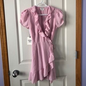 Aritzia Sunday Best Ruffle Wrap Dress 00